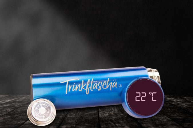 Thermo Trinkflasche mit Temperaturanzeige blau Kaufuniversum - Thermo Trinkflasche mit Temperaturanzeige blau