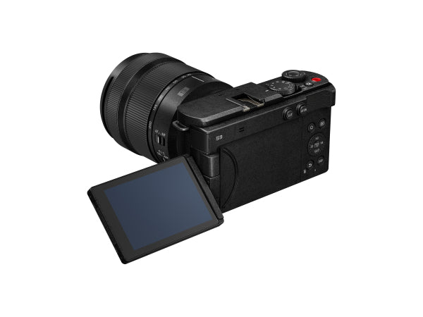 Panasonic Lumix S9 + 28-200mm Jet Black Kaufuniversum - Panasonic Lumix S9 + 28-200mm Jet Black