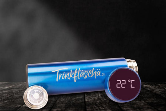 Kaufuniversum - Thermo Trinkflasche mit Temperaturanzeige blau