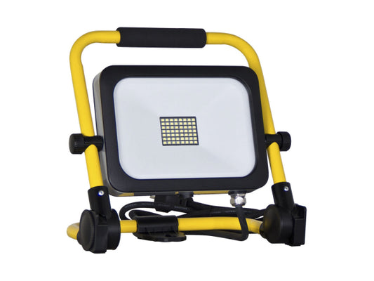 Kaufuniversum - Forsberg 30W LED Scheinwerfer mit Traggestell