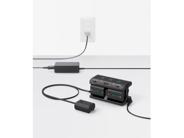 Kaufuniversum - Sony NPA-MQZ1K Charger/Adapter Kit