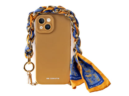 CASEME Hülle für das iPhone 14 mit Handgelenkkette und Foulard